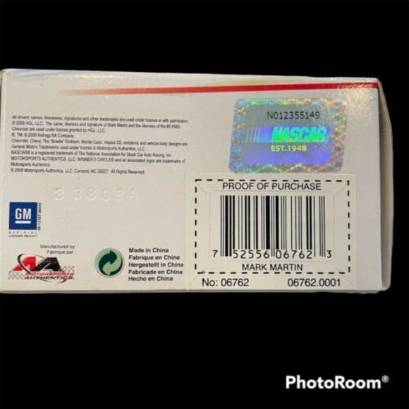 NASCAR Winner’s Circle 1:87 Hendricks Motorsports Mark Martin Diecast #06762 - Picture 2 of 8